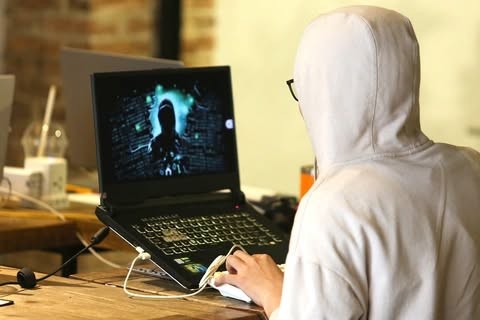 Cảnh báo chiêu trò “bắt cóc ảo” nhắm vào học sinh, sinh viên