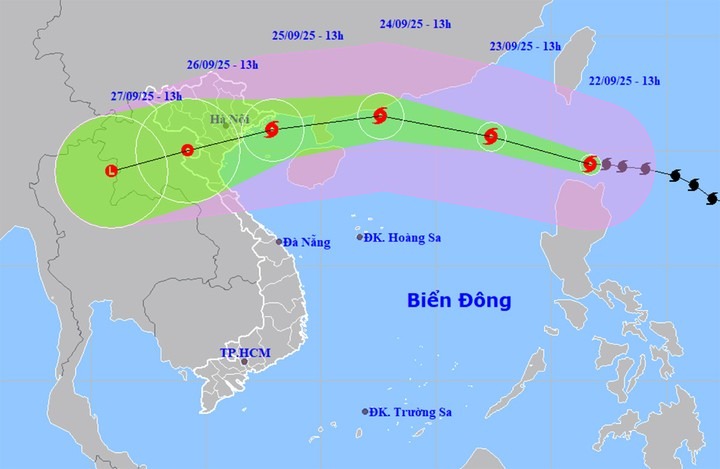 Siêu bão Ragasa áp sát Biển Đông, cảnh báo mưa lớn diện rộng ở Bắc và Trung Bộ