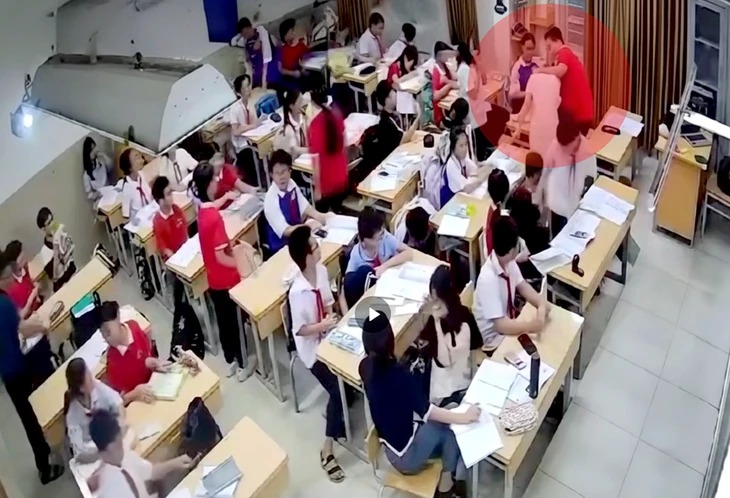 Vụ học sinh lớp 7 quật ngã cô giáo: Xử lý sao khi hình thức kỷ luật cao nhất là viết bản tự kiểm điểm?