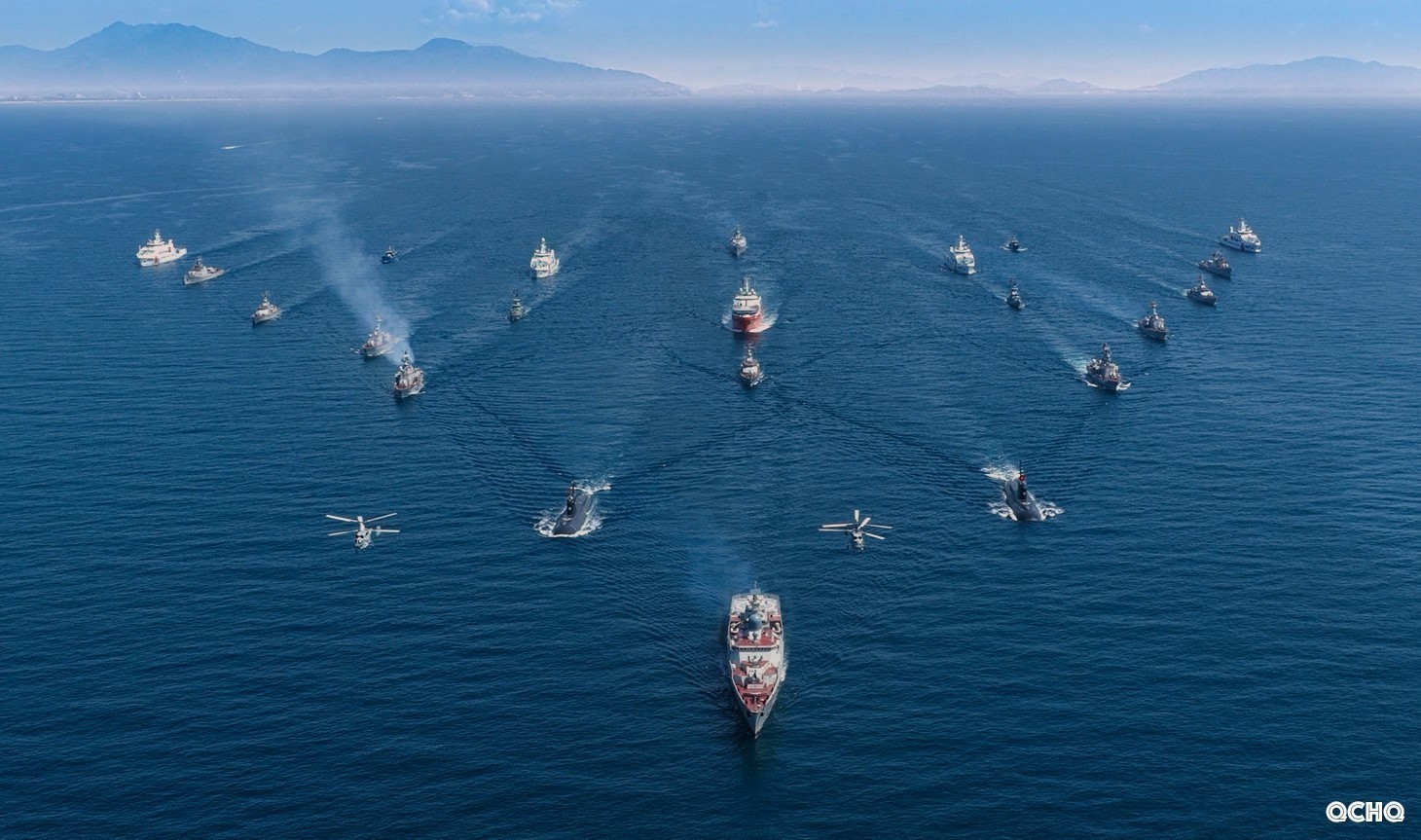 Ấn tượng màn diễu binh của lực lượng vũ trang trên biển