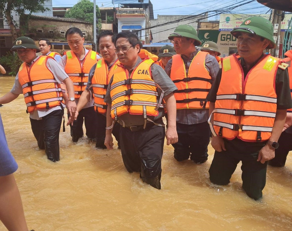 Thủ tướng Phạm Minh Chính tới Thái Nguyên thăm hỏi người dân, chỉ đạo khắc phục hậu quả mưa lũ