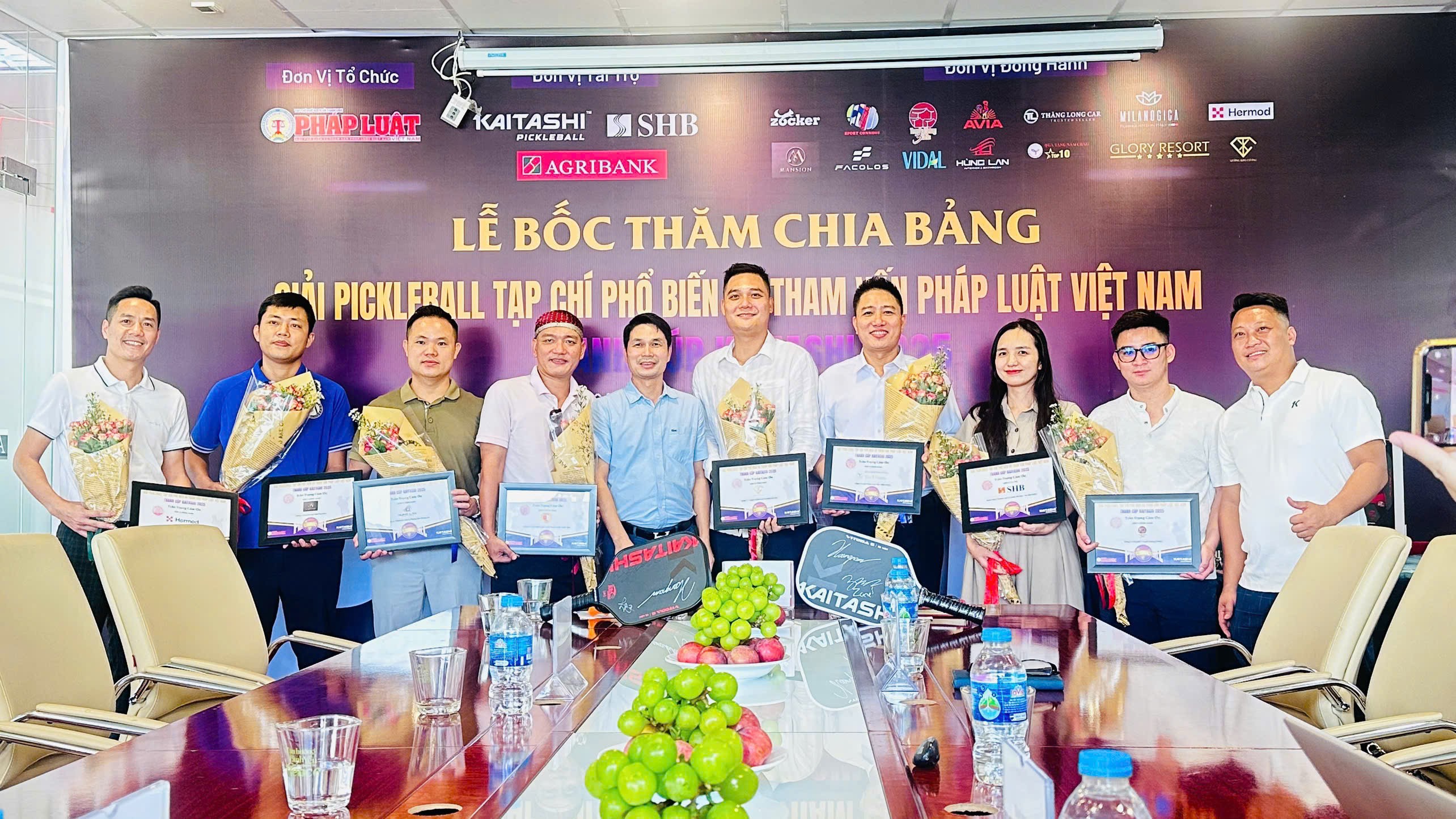 Tạp chí Phổ biến và Tham vấn pháp luật Việt Nam: Pickleball Gắn kết doanh nhân, luật sư, nghệ sĩ và nhà báo