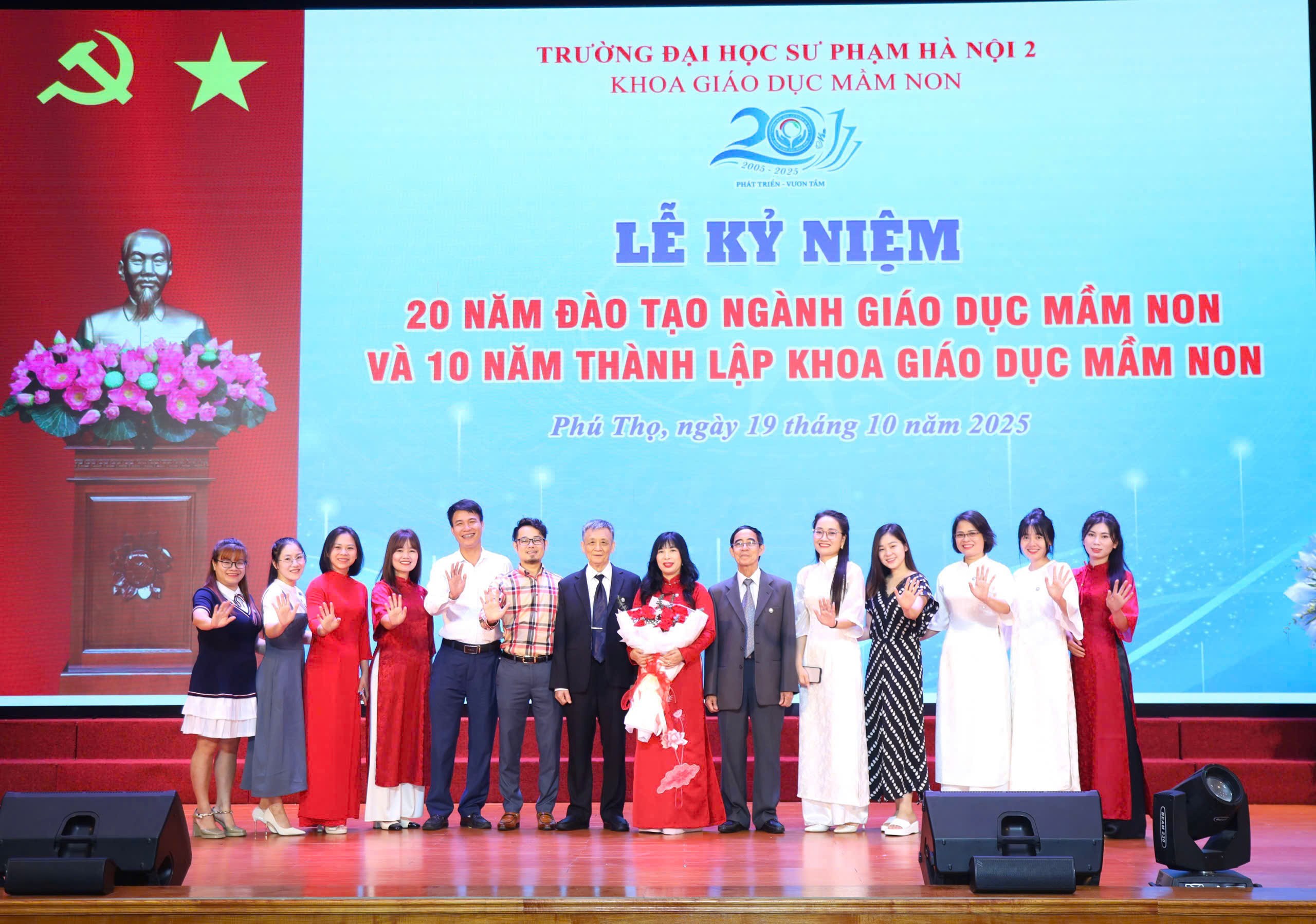 Tự hào hành trình 20 năm đào tạo, 10 năm xây dựng và phát triển Khoa Giáo dục Mầm non – Trường Đại học Sư phạm Hà Nội 2