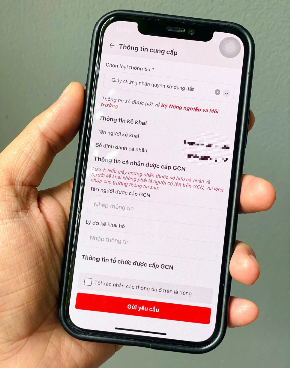 Từ hôm nay, người dân có thể nộp sổ đỏ qua ứng dụng VNeID