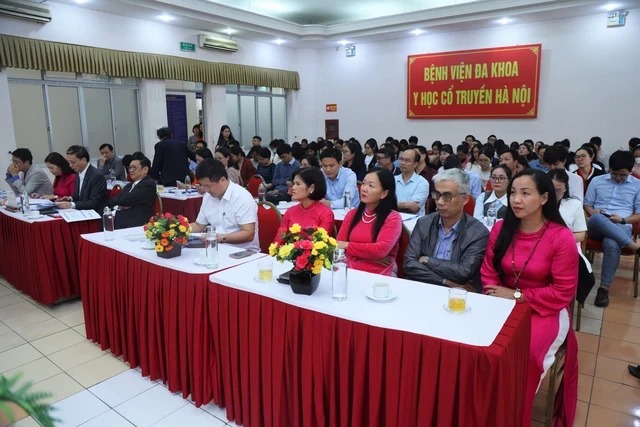 Y học cổ truyền Hà Nội: Hướng đến phát triển hiện đại, nhân văn và hội nhập số