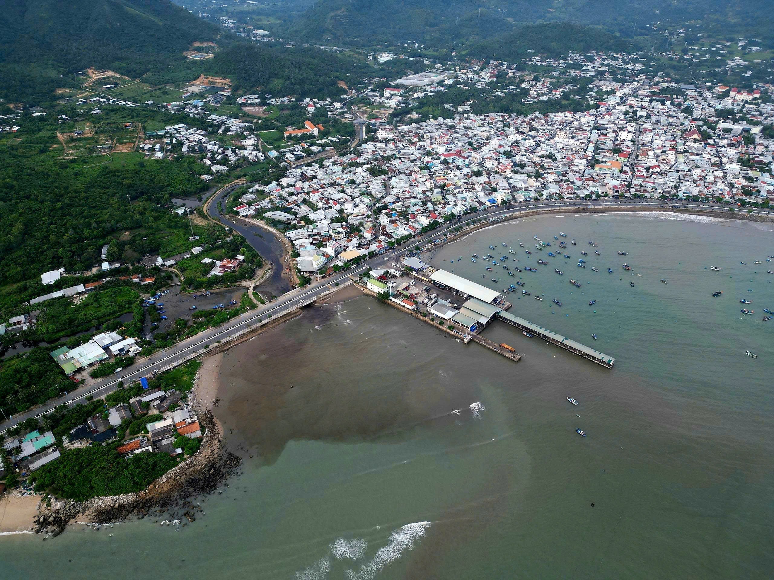 Nước rỉ rác từ bãi rác “Rù Rì”: Phép thử cho chính quyền, doanh nghiệp và người dân trong bảo vệ du lịch biển Nha Trang