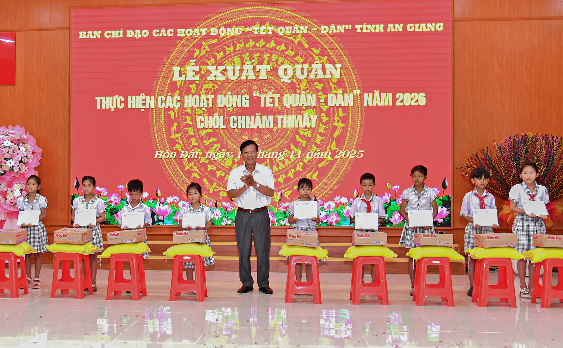 An Giang: Tổ chức Tết Quân dân mừng Chol Chnam Thmay của đồng bào dân tộc Khmer