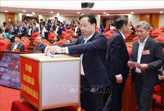 Tổng Bí thư Tô Lâm và các đại biểu Quốc hội ủng hộ đồng bào bão lũ