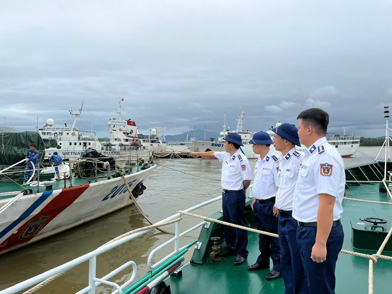 Bộ Tư lệnh Vùng Cảnh sát biển 2 chủ động, quyết liệt triển khai công tác phòng, chống bão số 13