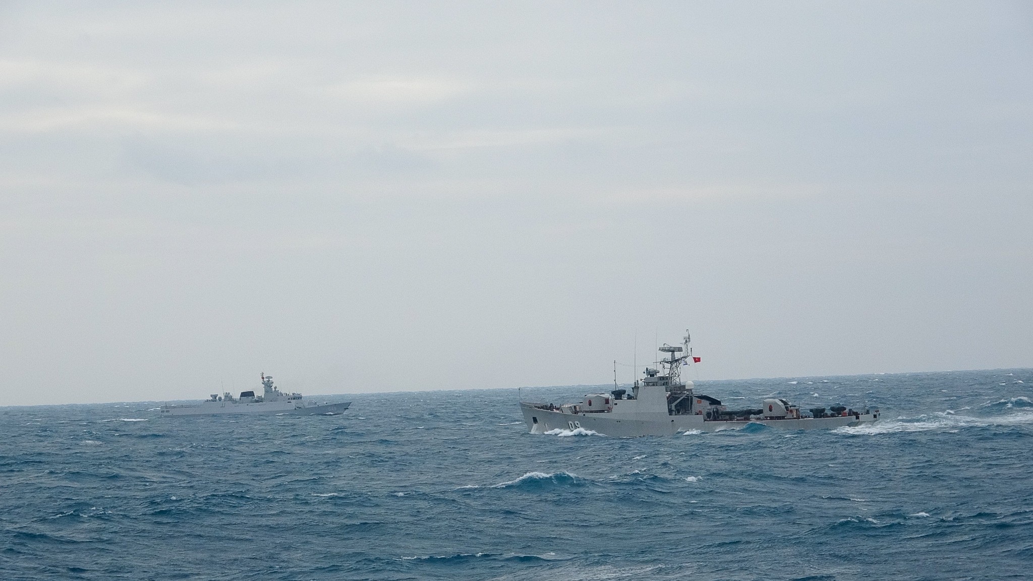 Hải quân Nhân dân Việt Nam tuần tra liên hiệp với Chiến Khu Miền Nam - Quân giải phóng Nhân dân Trung Quốc