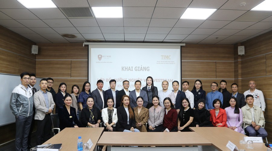 Khai giảng khóa I - Lớp bồi dưỡng nghiệp vụ Livestream trên môi trường số