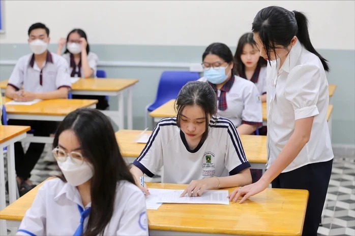 Áp dụng sách giáo khoa thống nhất từ 2026, đề xuất bỏ bằng tốt nghiệp THCS bị đánh giá chưa phù hợp