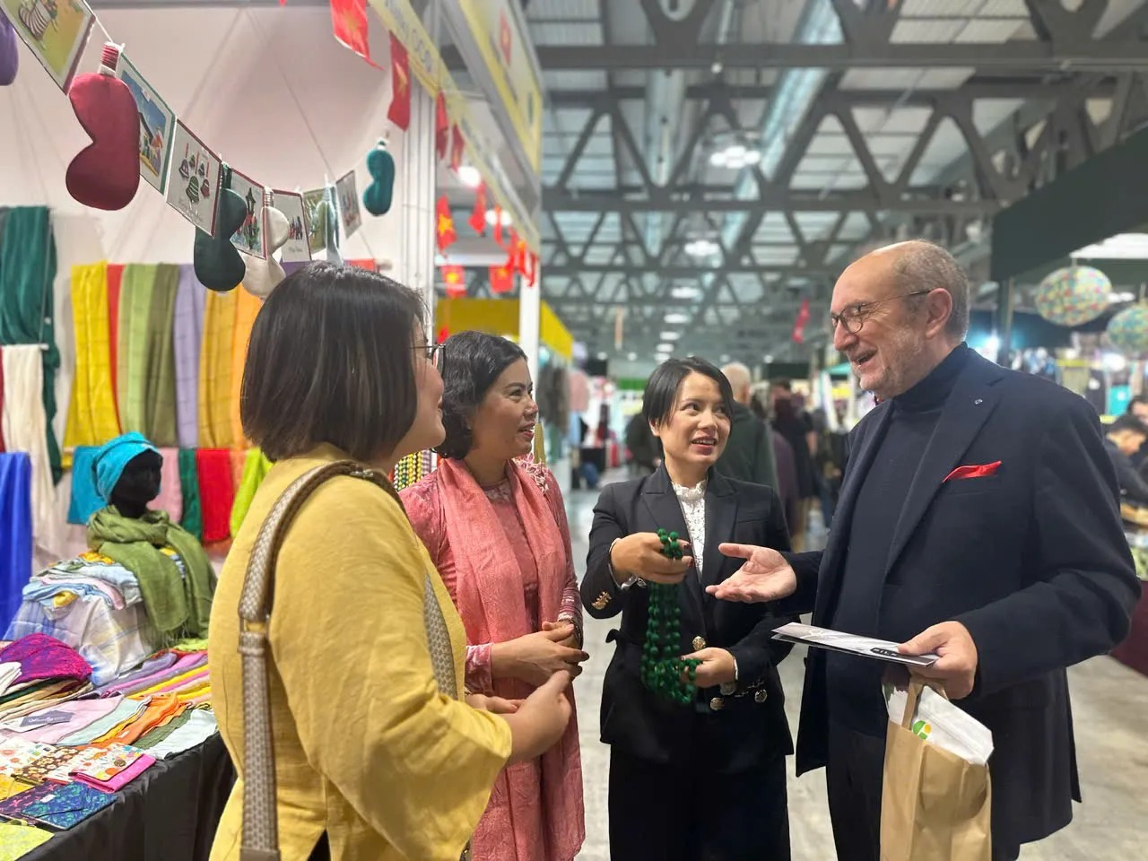 Hà Nội - Việt Nam ghi dấu ấn tại Hội chợ Artigiano Milan 2025