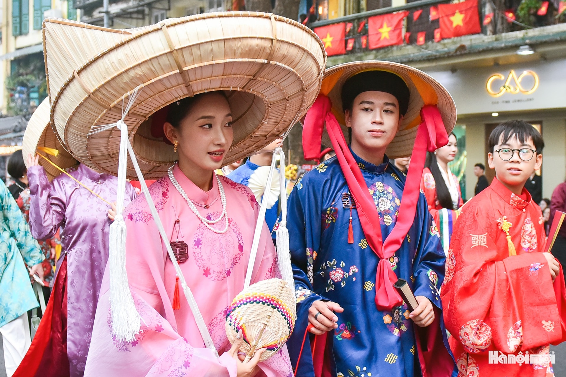 Hỷ sự xưa trở lại Hồ Gươm trong Vietnam Happy Fest 2025