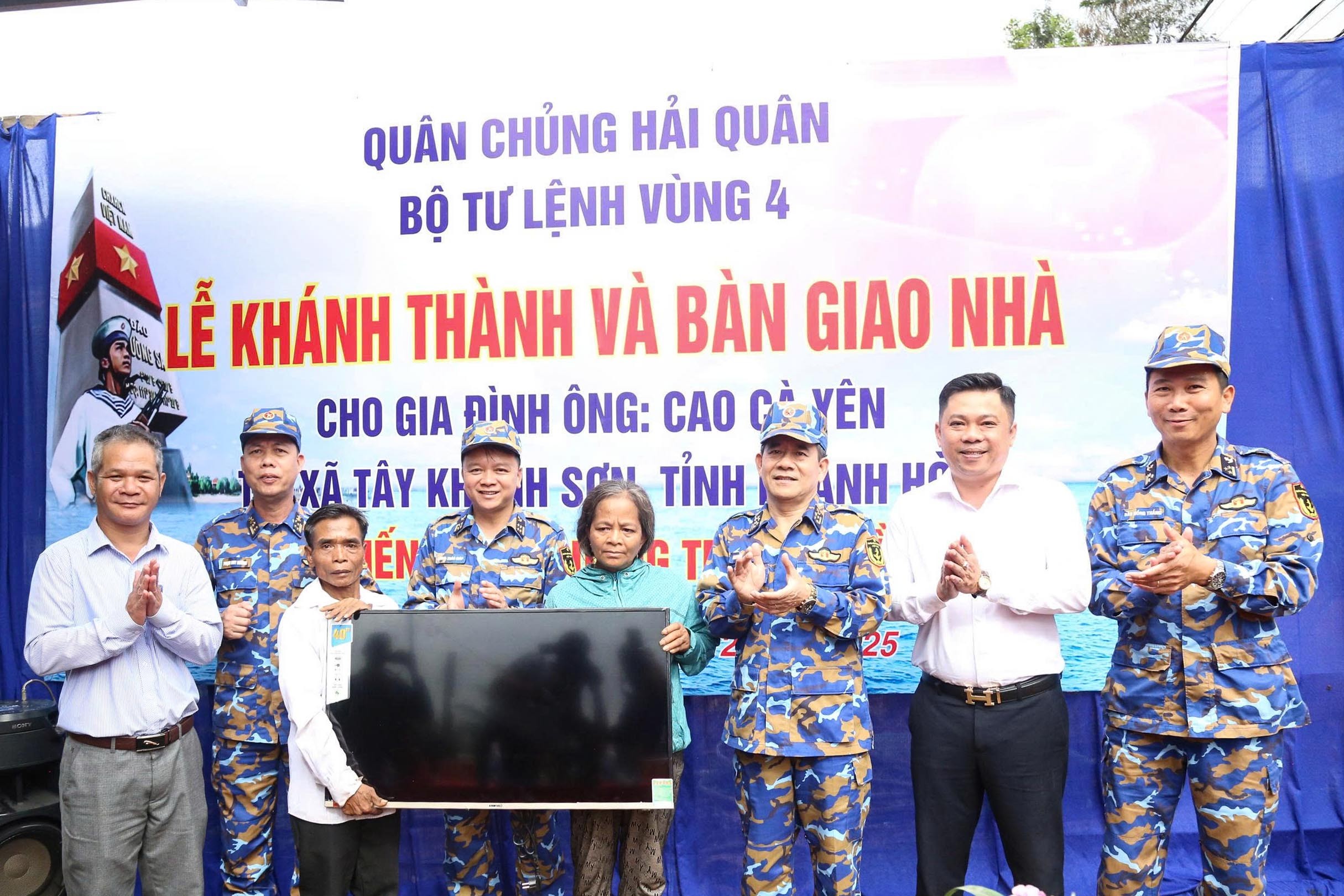 Vùng 4 Hải quân bàn giao căn nhà đầu tiên trong “Chiến dịch Quang Trung”