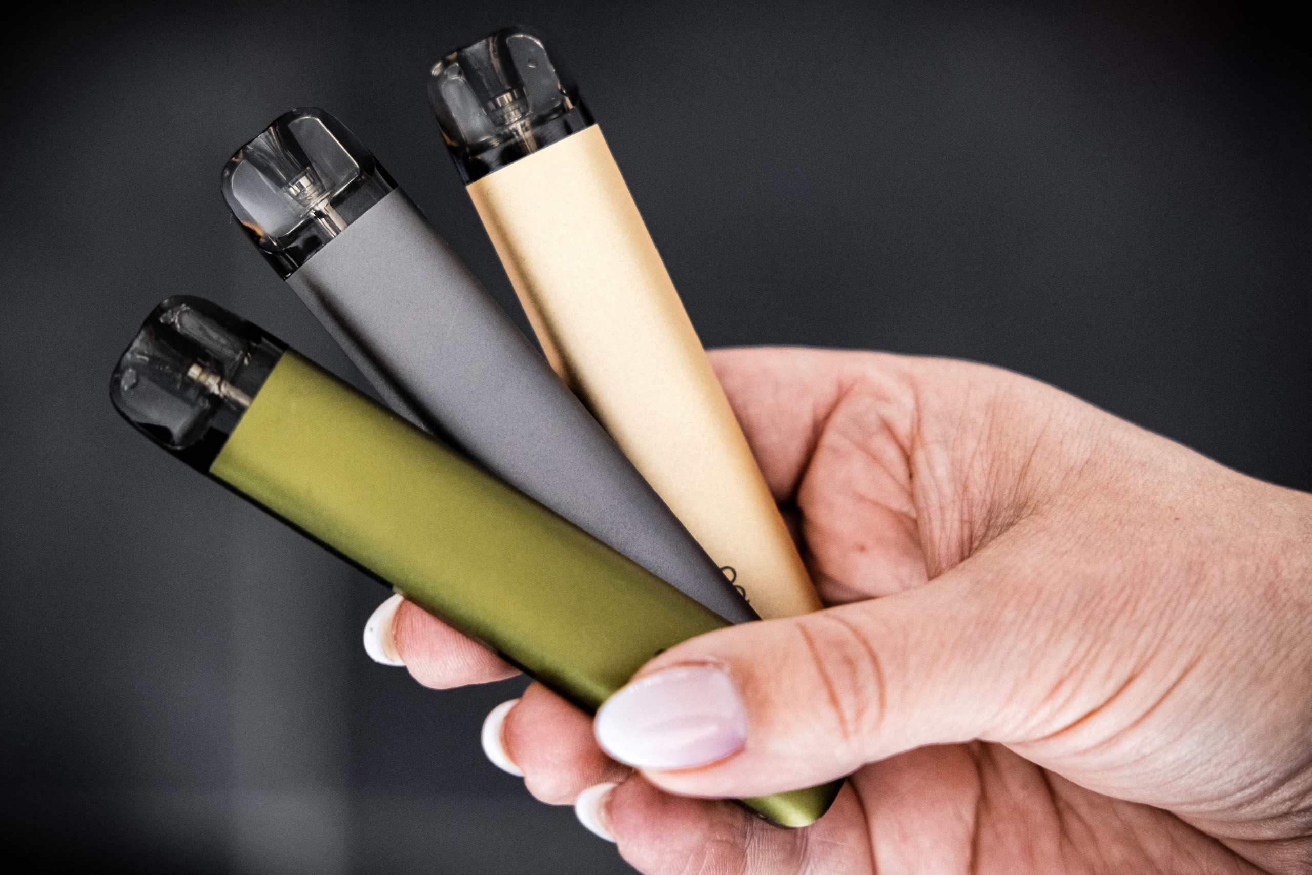 Chứa chấp người sử dụng thuốc lá điện tử bị phạt tới 10 triệu đồng