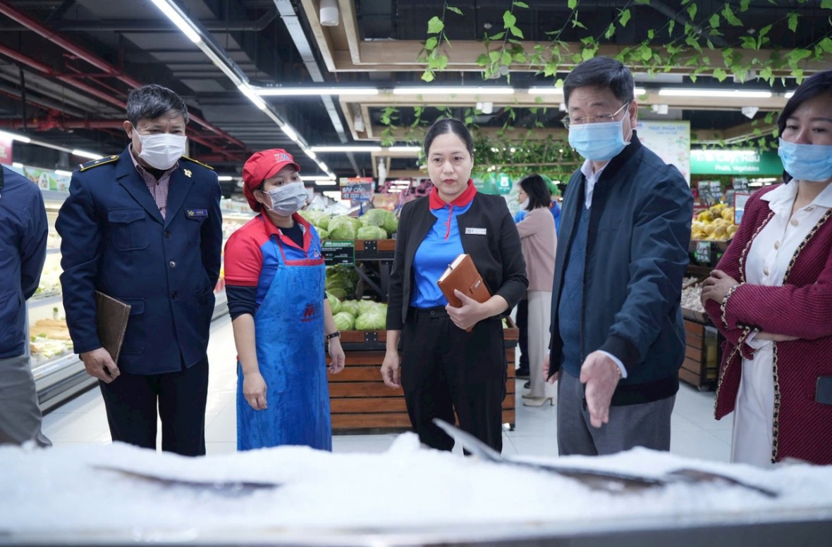 Hà Nội: Phường Phương Liệt sẽ vào cuộc kiểm tra vụ siêu thị MM Mega Market Thanh Xuân bán thực phẩm không ghi ngày sản xuất