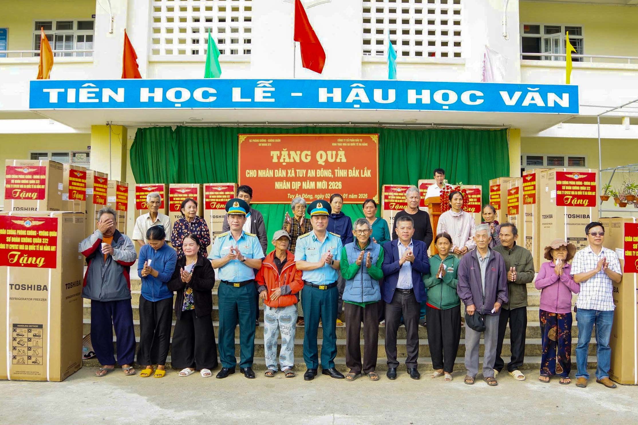 Nghĩa tình Sư đoàn 372 với nhân dân vùng lũ những ngày đầu năm 2026