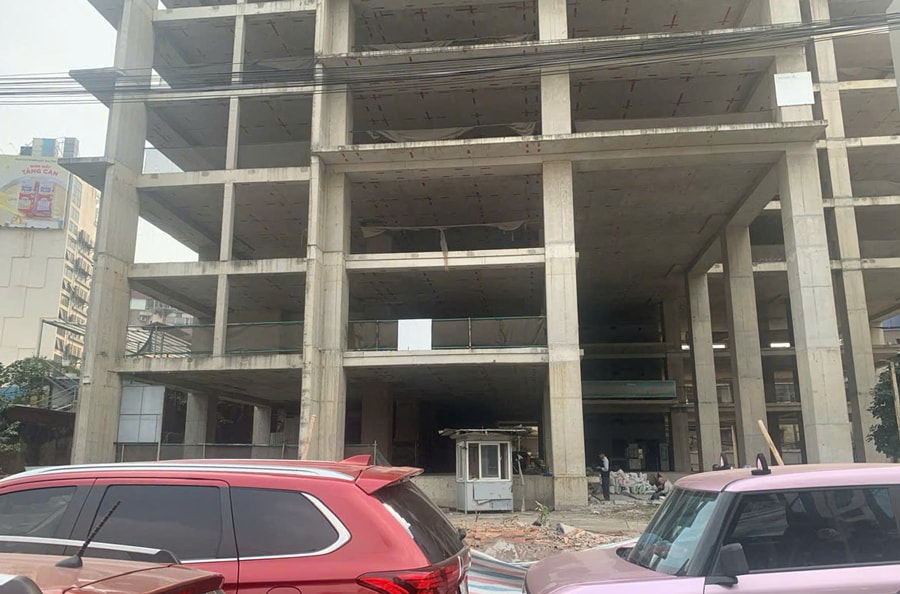 Nhà cao 28 tầng ở Ô Chợ Dừa bỏ hoang đến bao giờ?