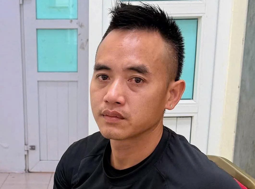 Hà Nội: Tạm giữ hình sự đối tượng lái xe bán tải tạt đầu xe máy