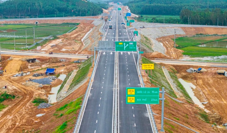 Hơn 220km tuyến đường thuộc cao tốc Bắc-Nam sẽ được đưa vào sử dụng vào ngày mai 29/4