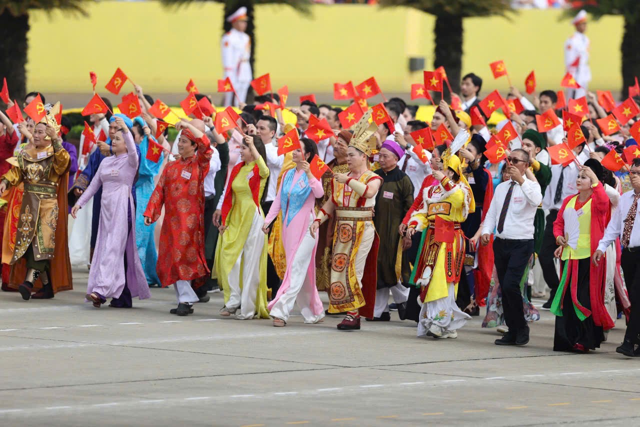 Đa số người lao động đồng tình kéo dài kỳ nghỉ 30/4 – 1/5 bằng hoán đổi ngày làm việc