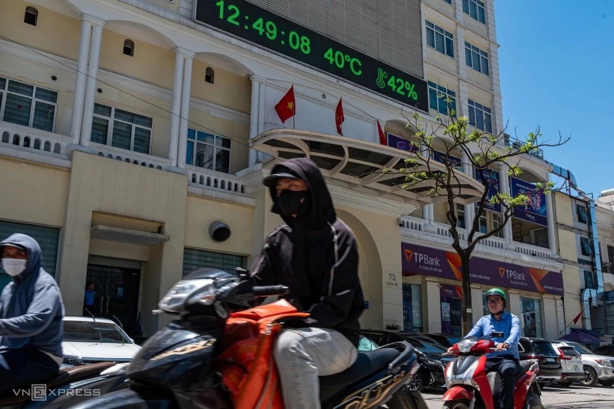 Nắng nóng cực đoan đến sớm, Bộ Y tế khuyến cáo người dân thay đổi thói quen sinh hoạt để bảo vệ sức khỏe