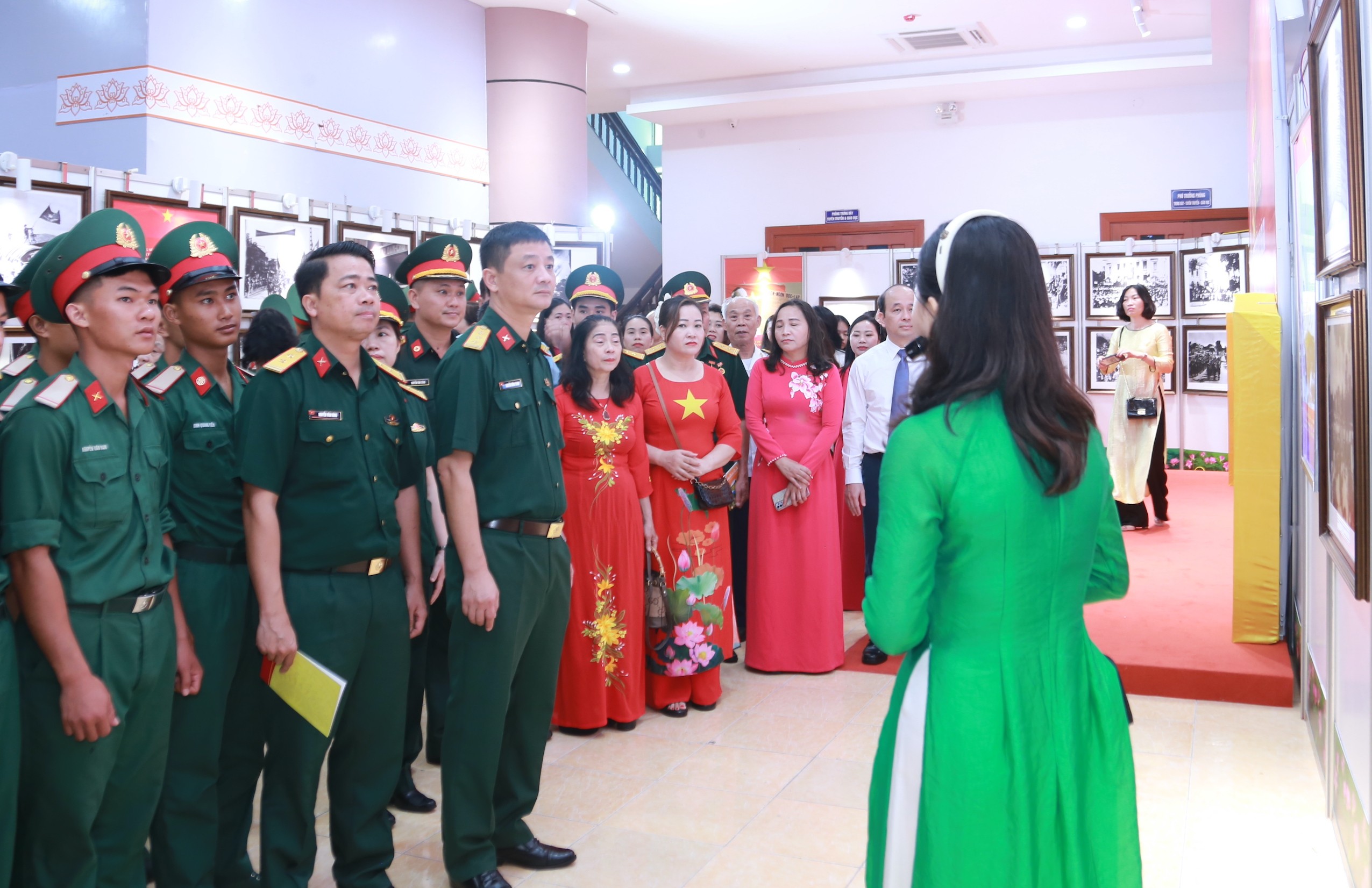 Triển lãm 