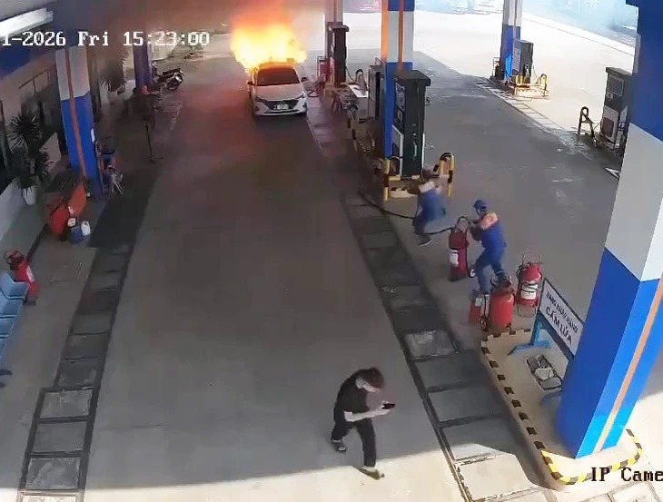 Vụ cháy xe ở cây xăng khiến 2 người tử vong: Tài xế có thể chịu trách nhiệm hình sự ra sao?