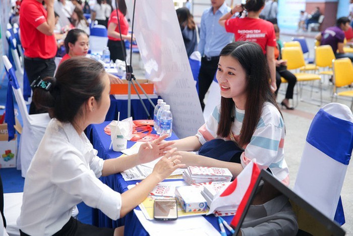 Doanh nghiệp cần gì ở sinh viên thời AI?