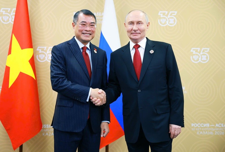 Thủ tướng Lê Minh Hưng hội kiến Tổng thống Nga Vladimir Putin