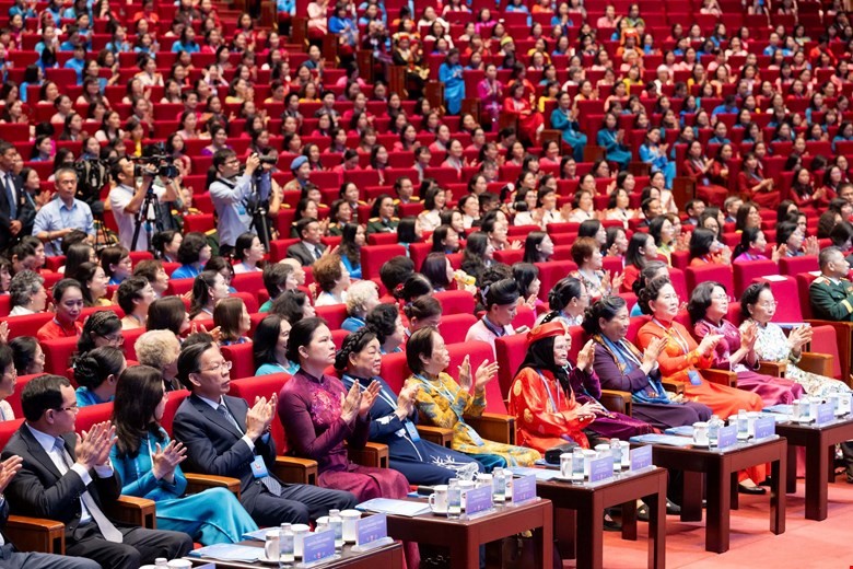 Chủ tịch Quốc hội Trần Thanh Mẫn: Phụ nữ phải trở thành chủ thể quan trọng kiến tạo tương lai phát triển của đất nước