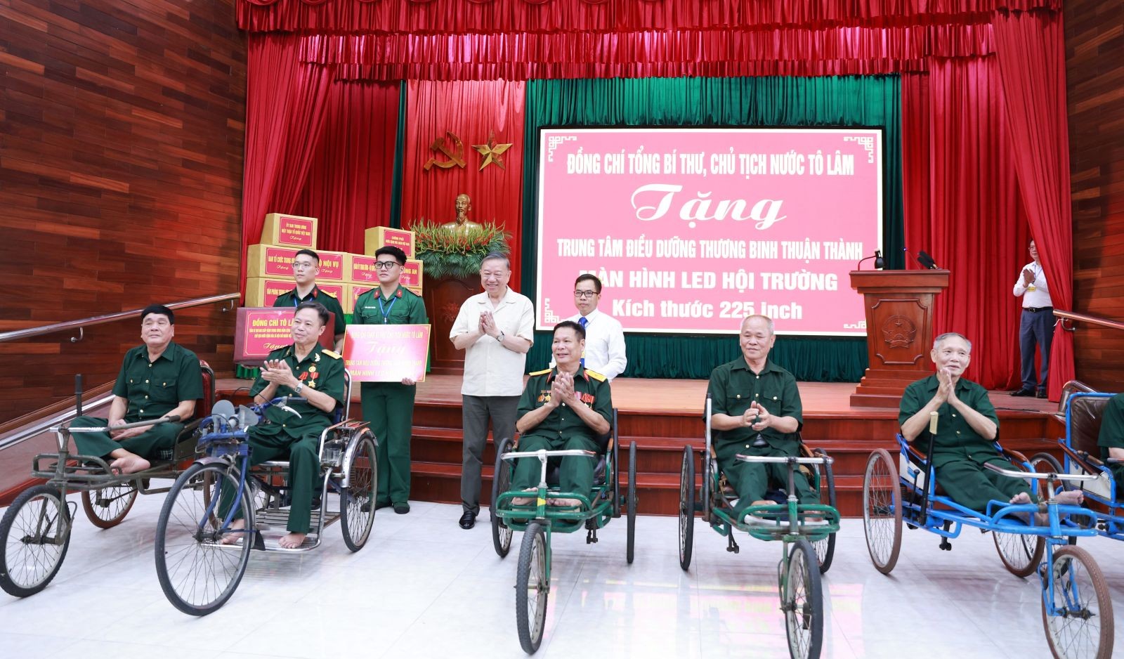Tổng Bí thư, Chủ tịch nước Tô Lâm: Tiếp tục rà soát, giải quyết đầy đủ chính sách đối với người có công và thân nhân