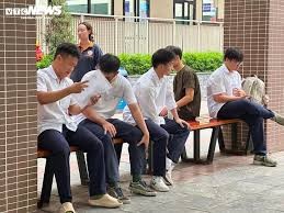 Đề xuất tăng mức xử phạt vi phạm dạy thêm, giáo viên có thể bị phạt tới 20 triệu đồng