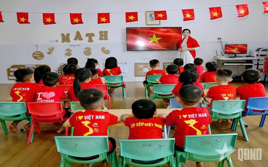 Giảm việc hành chính, giáo viên mầm non có thêm thời gian cho trẻ