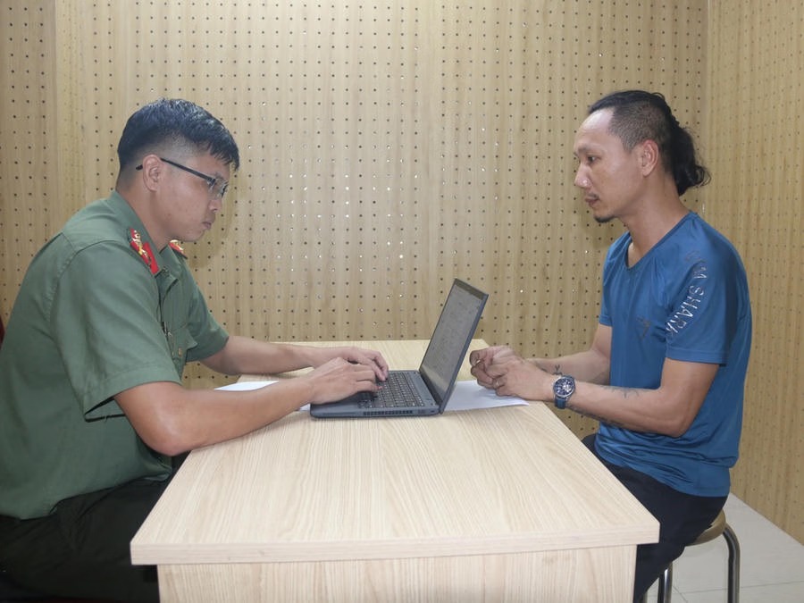 Bắt giam người thả diều gây ảnh hưởng 21 chuyến bay ở Tân Sơn Nhất