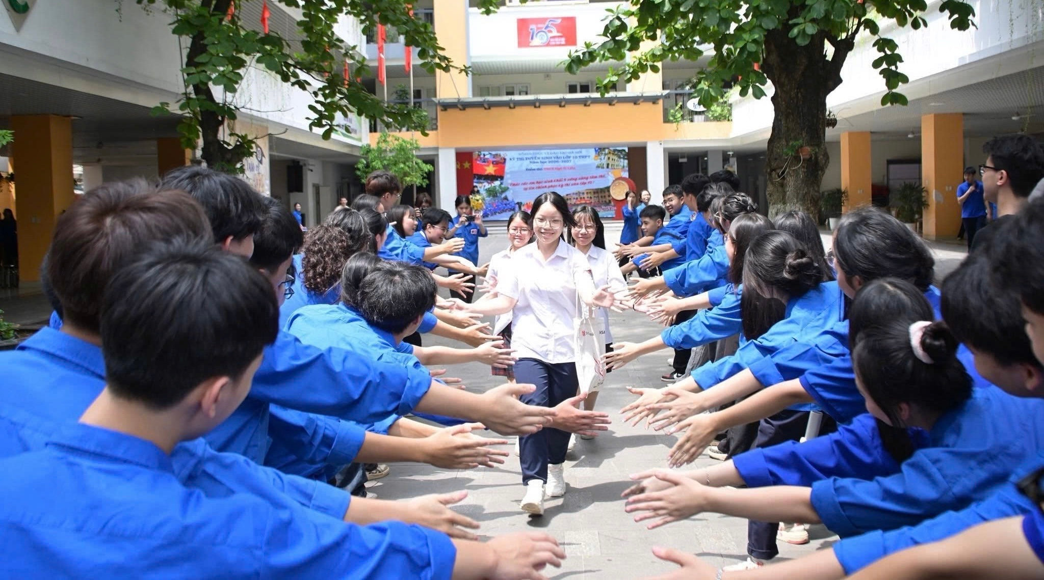 Thi vào lớp 10: Giảm áp lực không chỉ là giảm môn thi