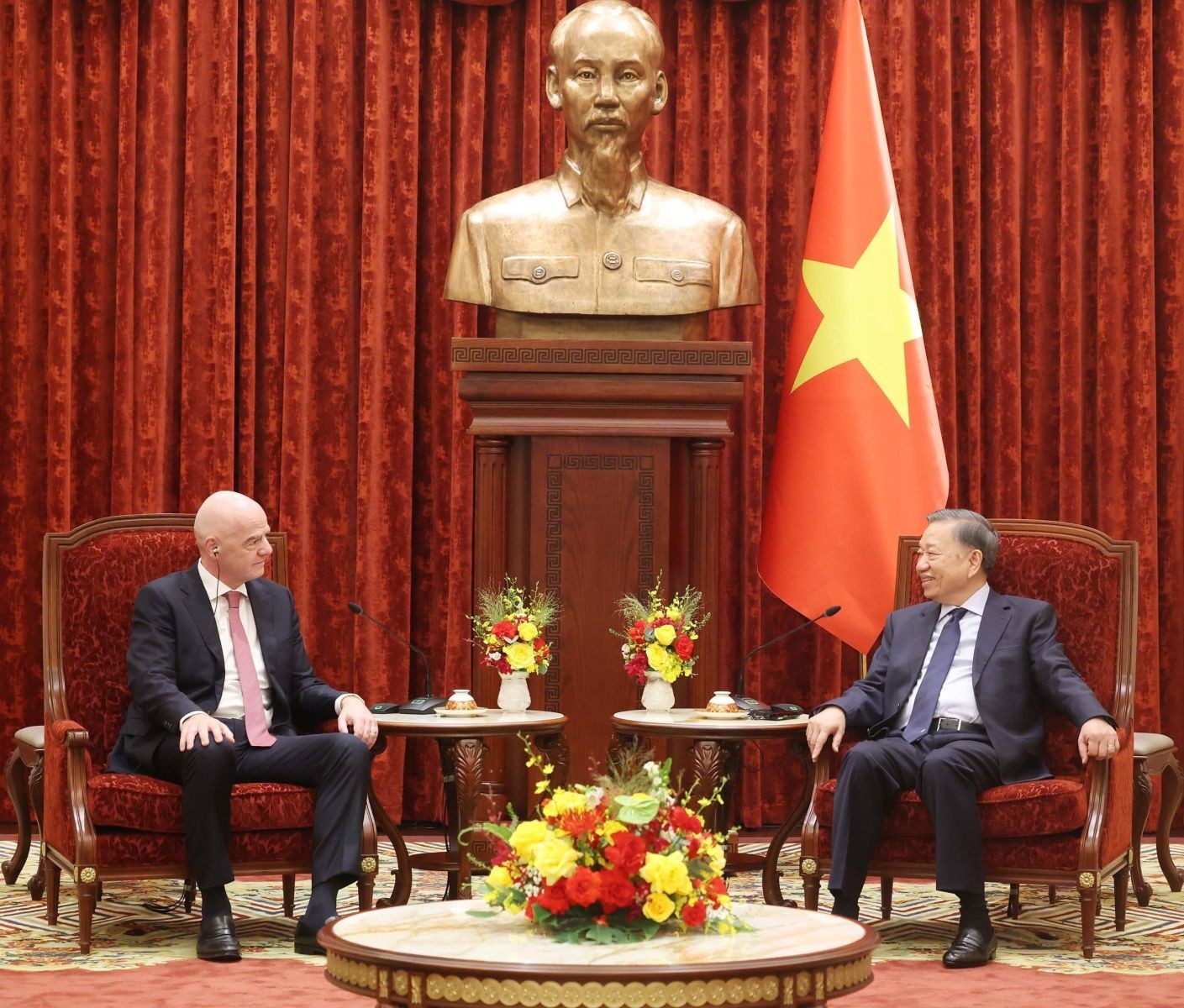 Tổng Bí thư, Chủ tịch nước Tô Lâm tiếp Chủ tịch FIFA Gianni Infantino