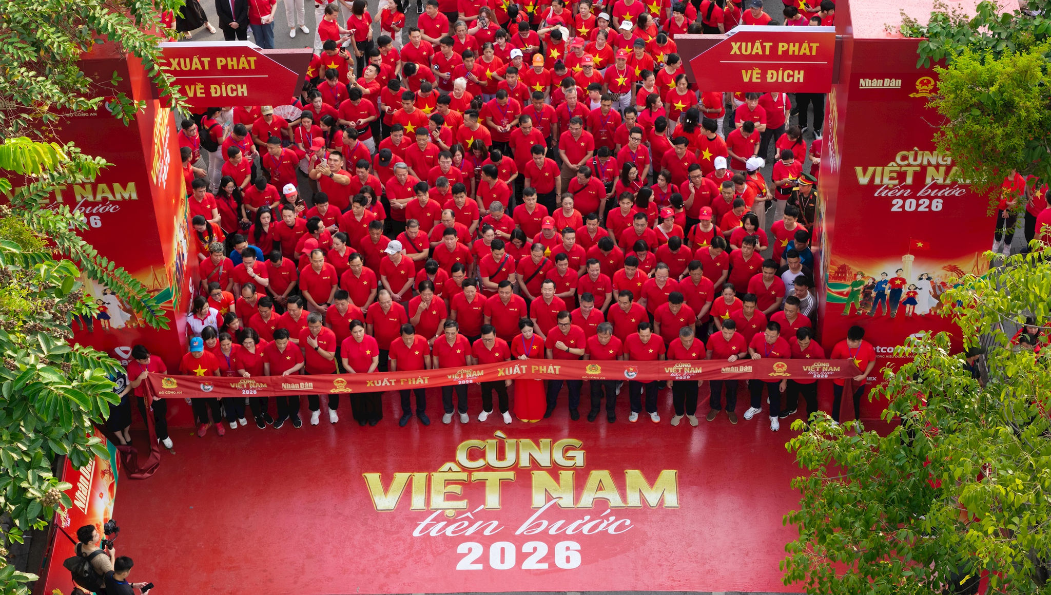 Sự kiện đi bộ toàn quốc “Cùng Việt Nam tiến bước”: Hành trình nối dài mục tiêu “10 tỷ bước xanh”