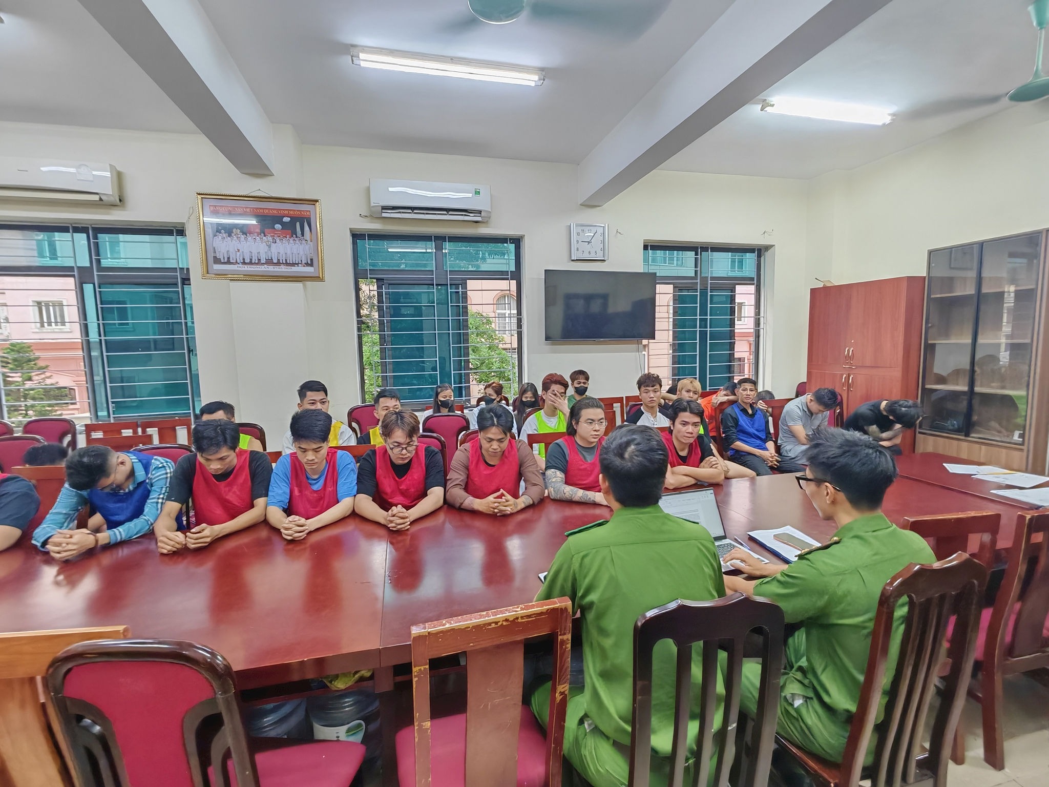 Mạnh tay để “làm sạch” không gian mạng