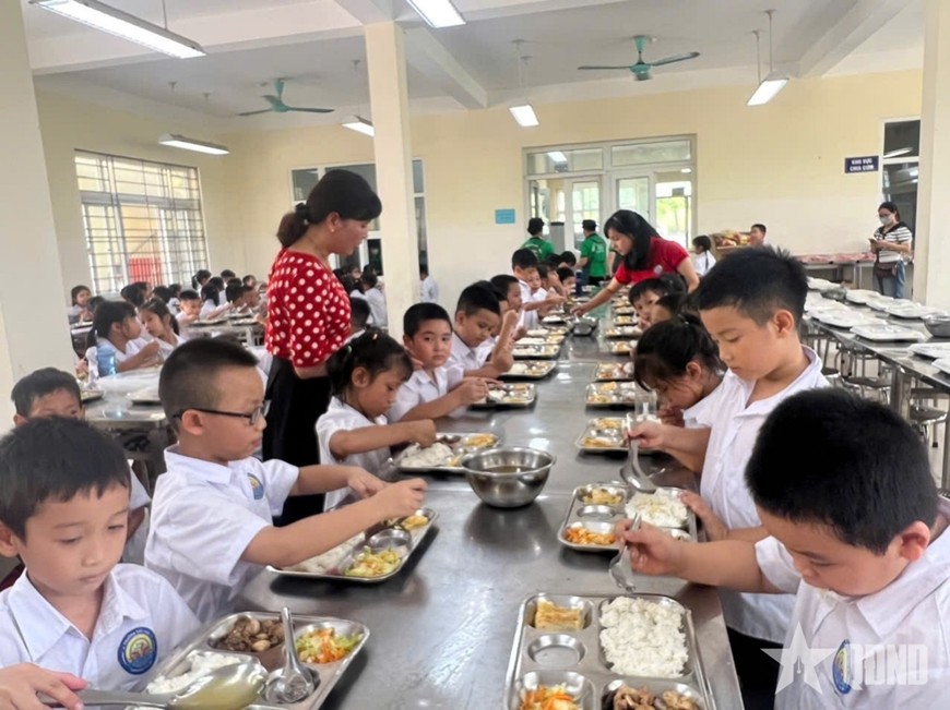 Hà Nội lập 4 đoàn kiểm tra đột xuất bữa ăn bán trú từ 20/9