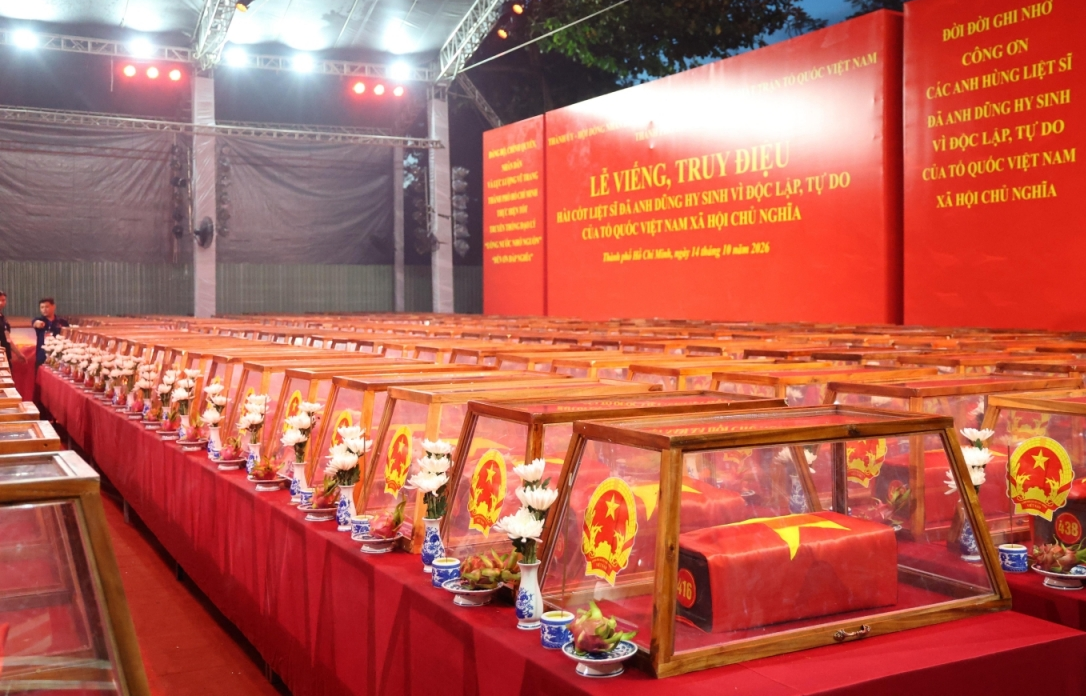 Thành kính, trang nghiêm, xúc động lễ viếng, truy điệu và an táng 731 hài cốt liệt sĩ tại TP. Hồ Chí Minh